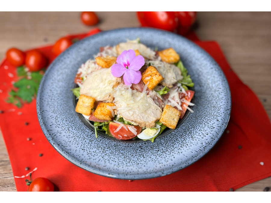 Салат цезар з куркою 300г